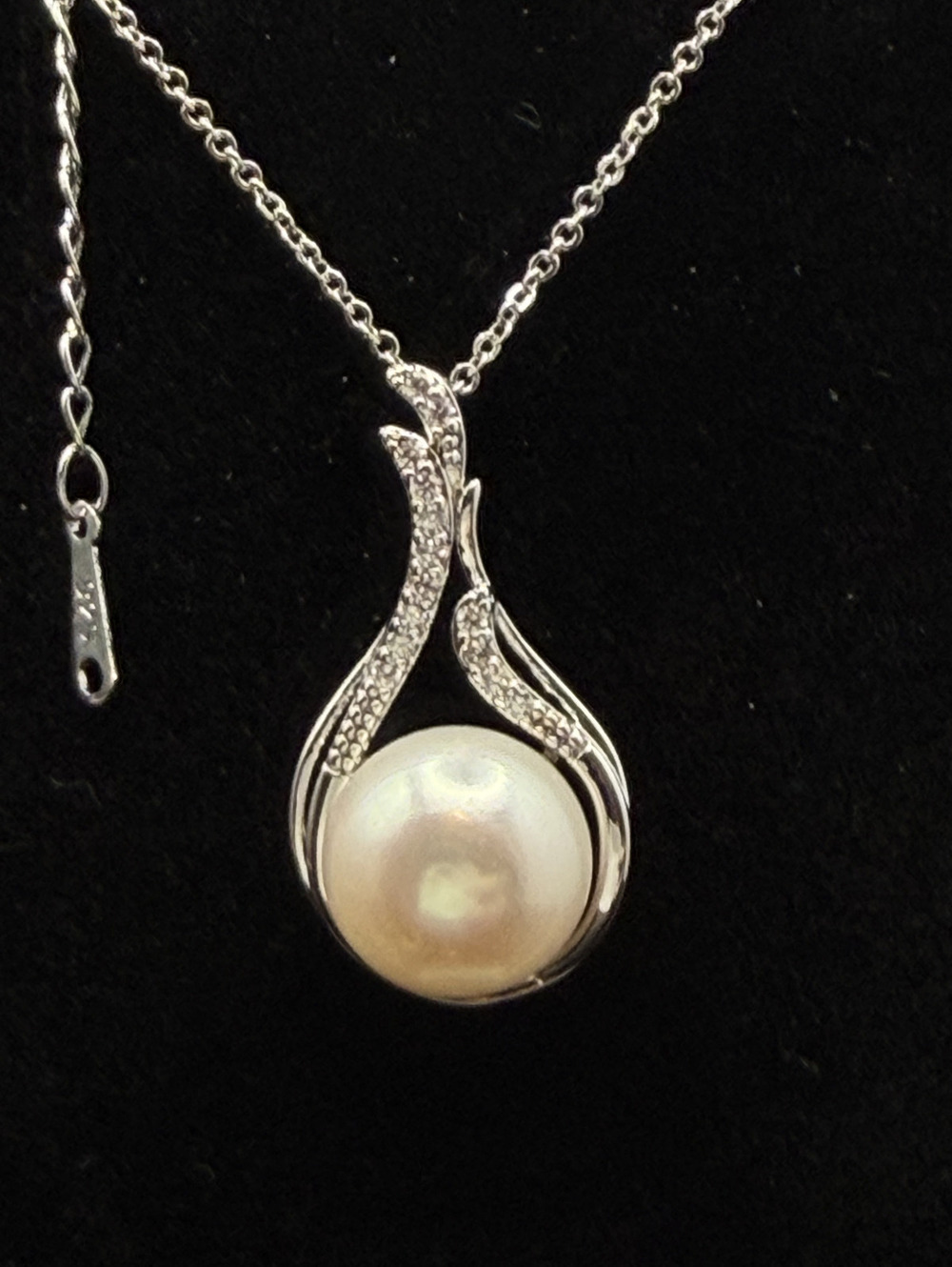 Jumbo White Freshwater Edison Pearl Teardrop Pendant Necklace